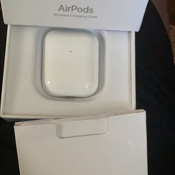 AirPods